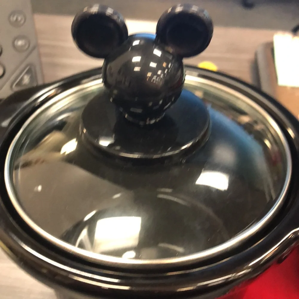 Mickey Mouse 20 ounce sauce warmer. Brand new!